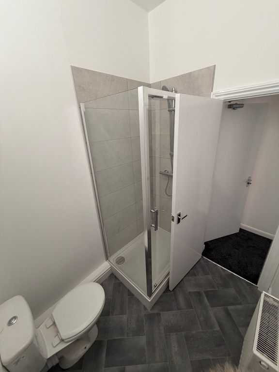 Property photo 3 of 4 Bathroom