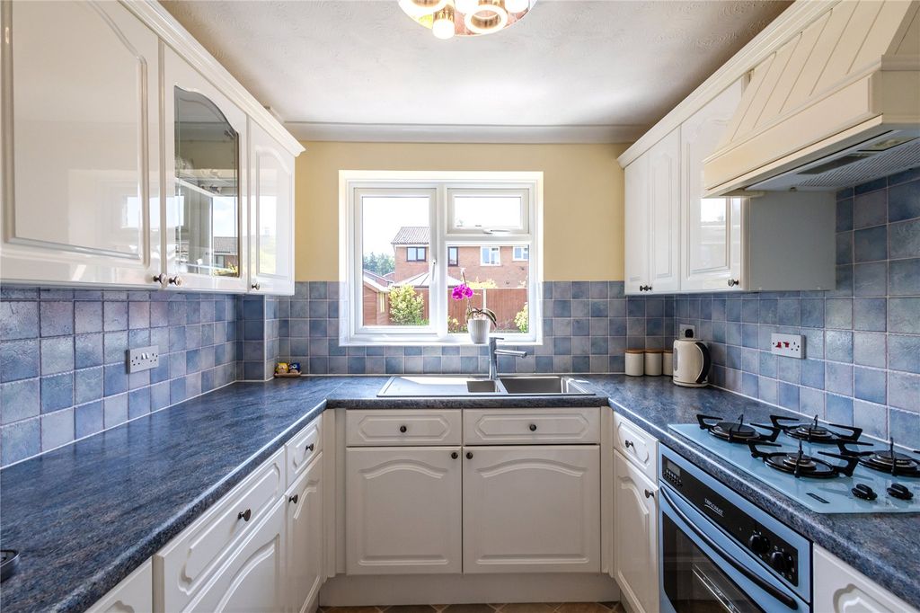 Property photo 3 of 23 Picture No. 31