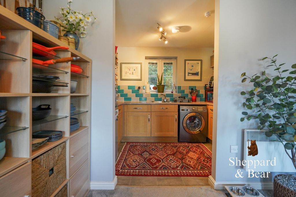Property photo 3 of 25 Kitchen