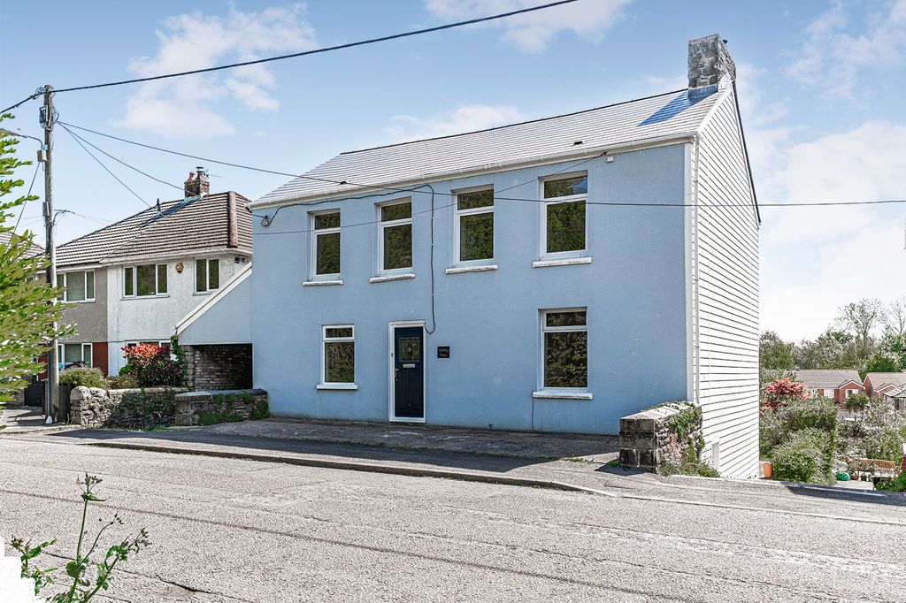 Property photo 1 of 49