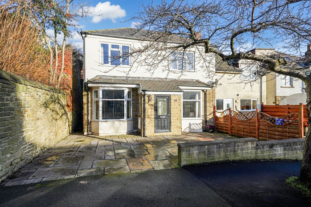 Property photo 1 of 15 Glebe Road
