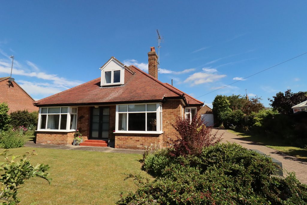 Property photo 1 of 32