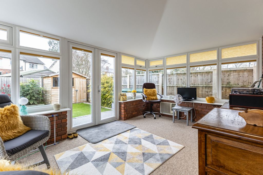 Property photo 2 of 19 Sun Room