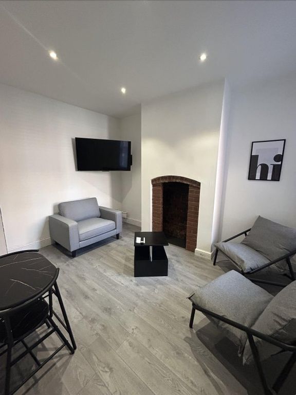 Property photo 3 of 15 8937025.Jpg