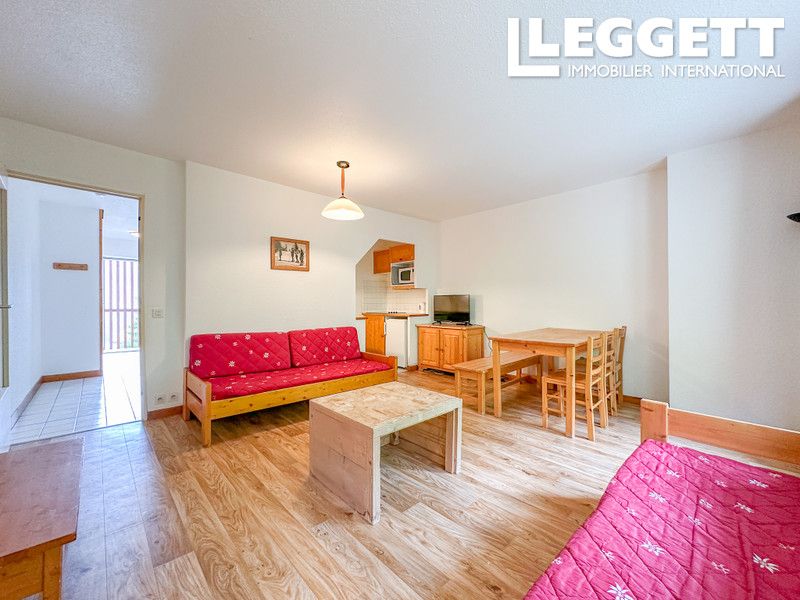 Property photo 2 of 10