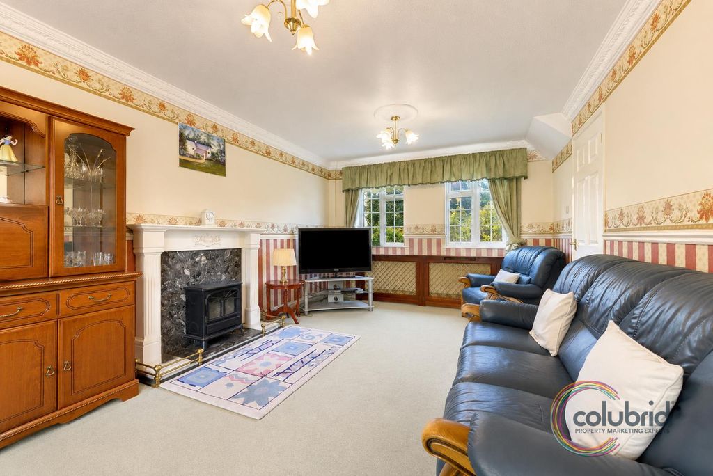 Property photo 3 of 23