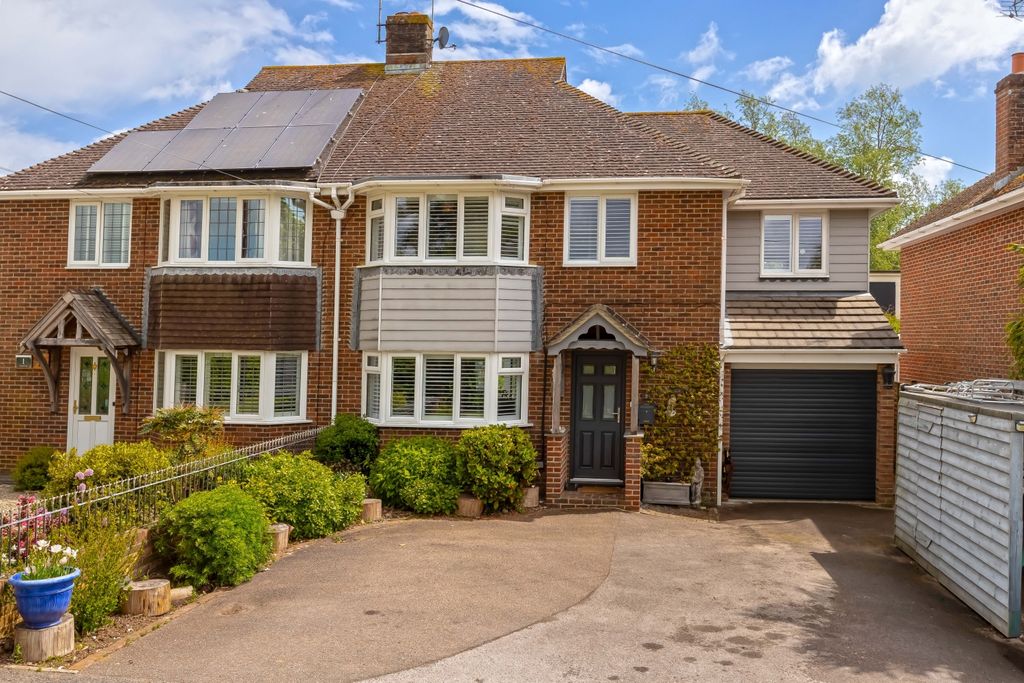 Property photo 1 of 29 Arunford Close_31