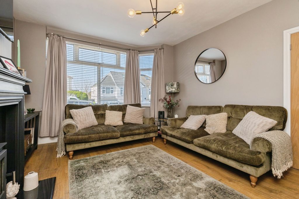 Property photo 3 of 20 Pbox-Img.Jpg