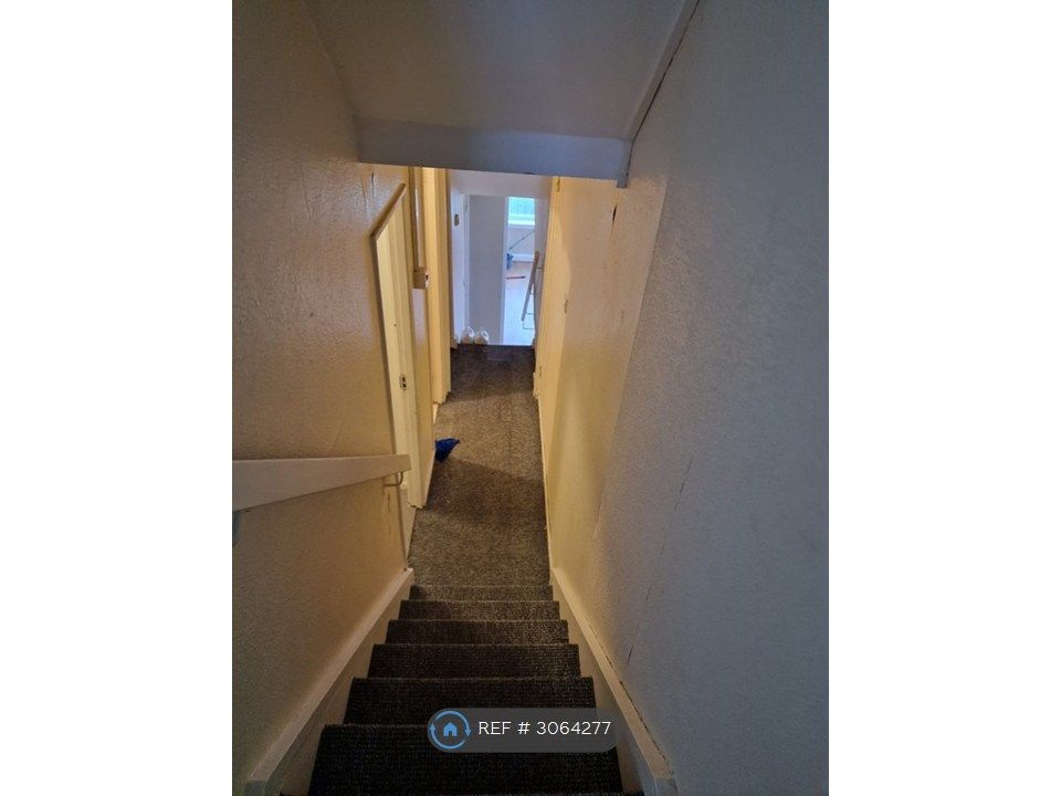 Property photo 2 of 3