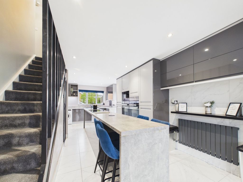 Property photo 2 of 30