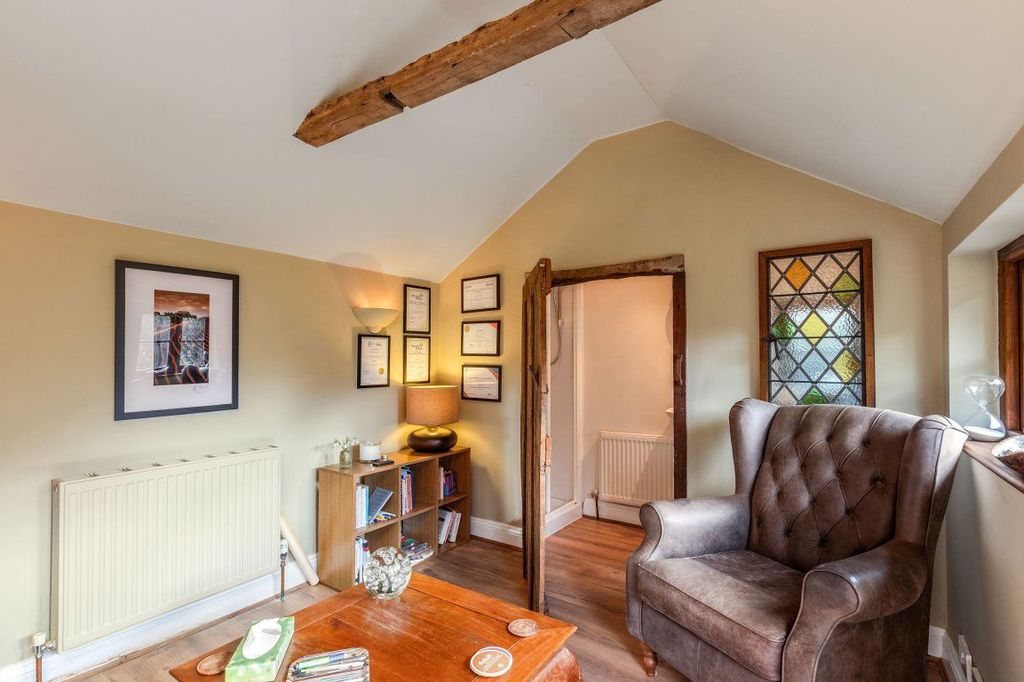 Additional image 6 of 4 bed semi-detached house to rentHever TN8