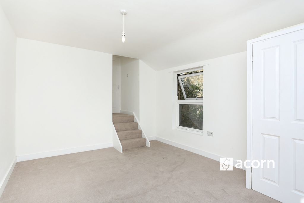 Property photo 3 of 10 7ce48A9E-Dd8F-F01...