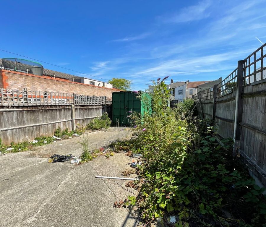 Property photo 3 of 22