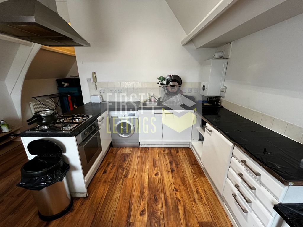 Property photo 2 of 8 Photo 3