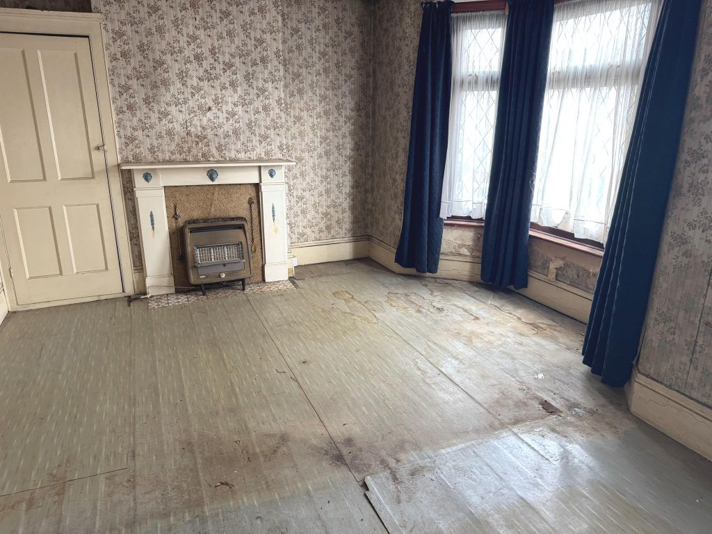 Property photo 3 of 6