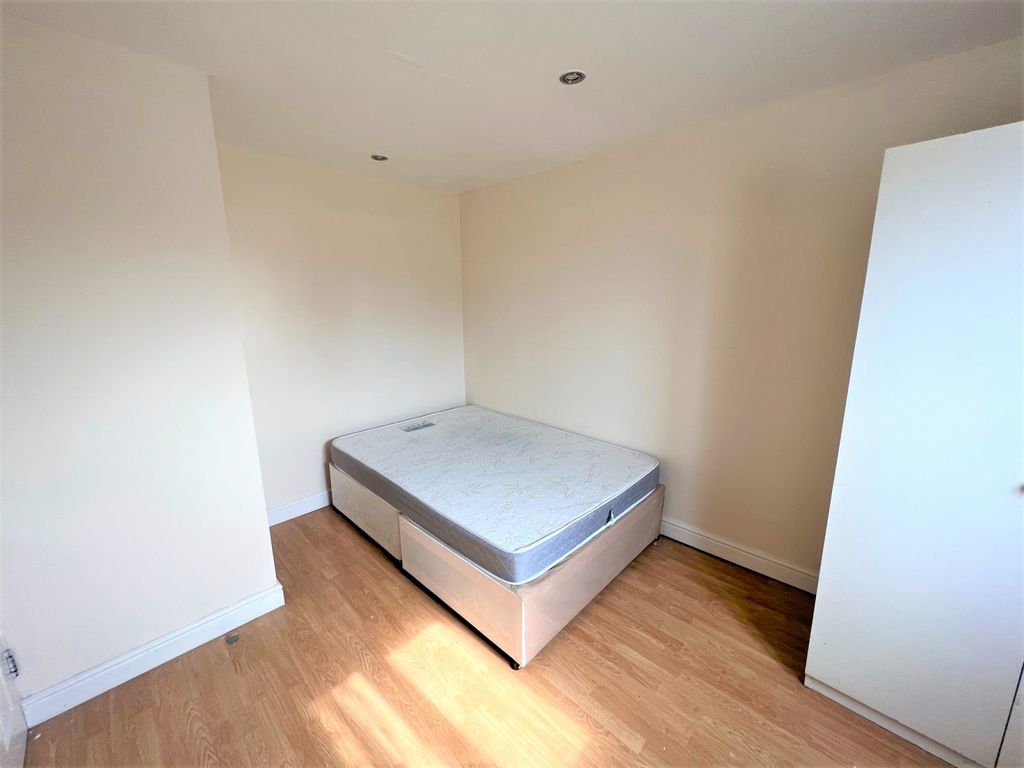 Property photo 2 of 10 Gallery