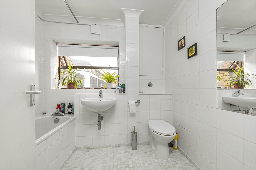 Property photo 3 of 11 Picture No. 15