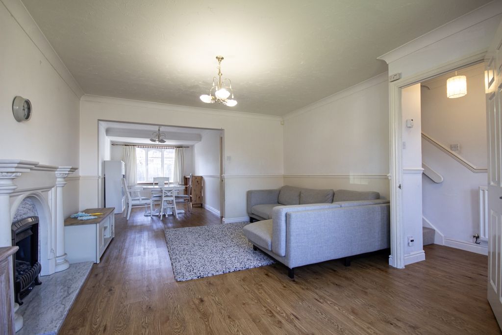 Property photo 2 of 24 2