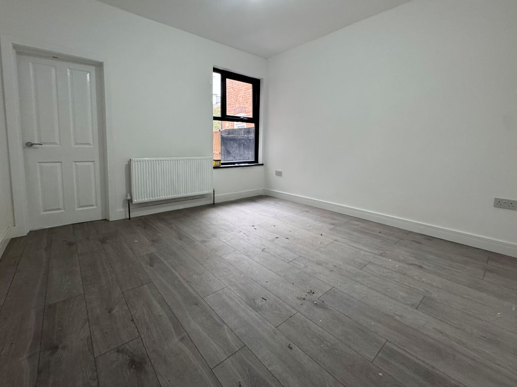 Property photo 2 of 8 Reception Room