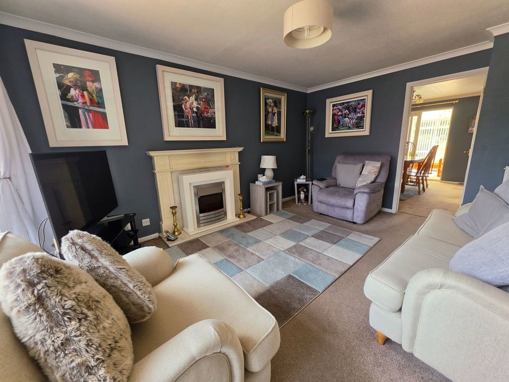 Property photo 3 of 17