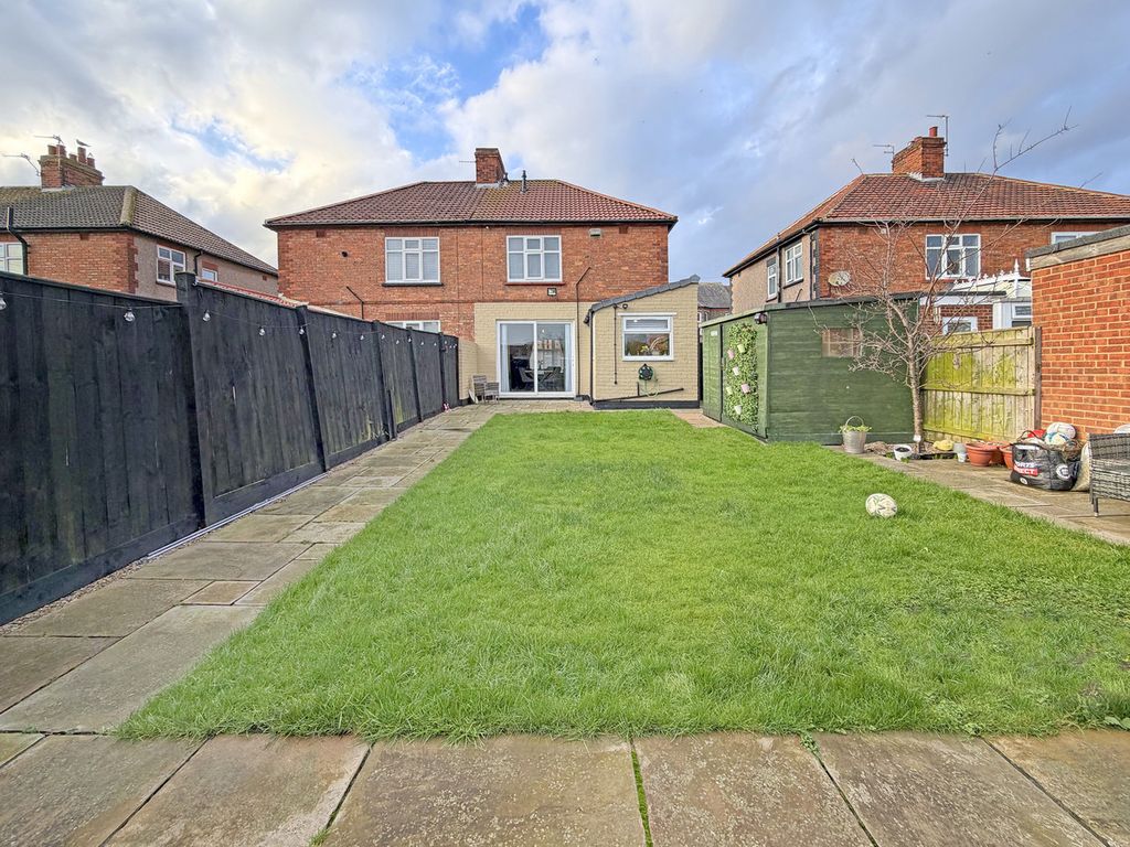 Property photo 3 of 36