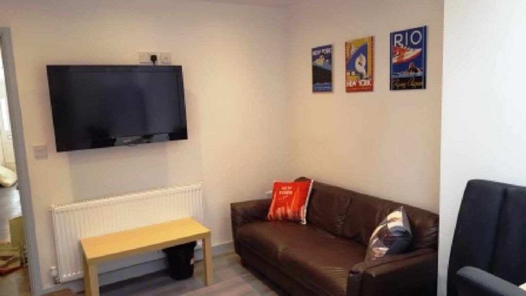 Property photo 3 of 7