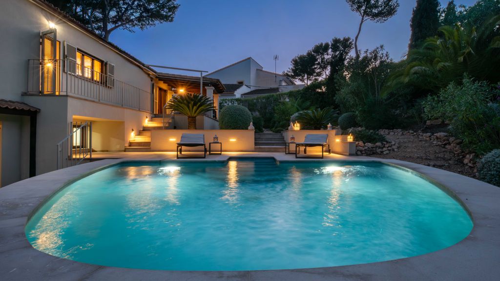 Property photo 2 of 26 Pool1.Jpg