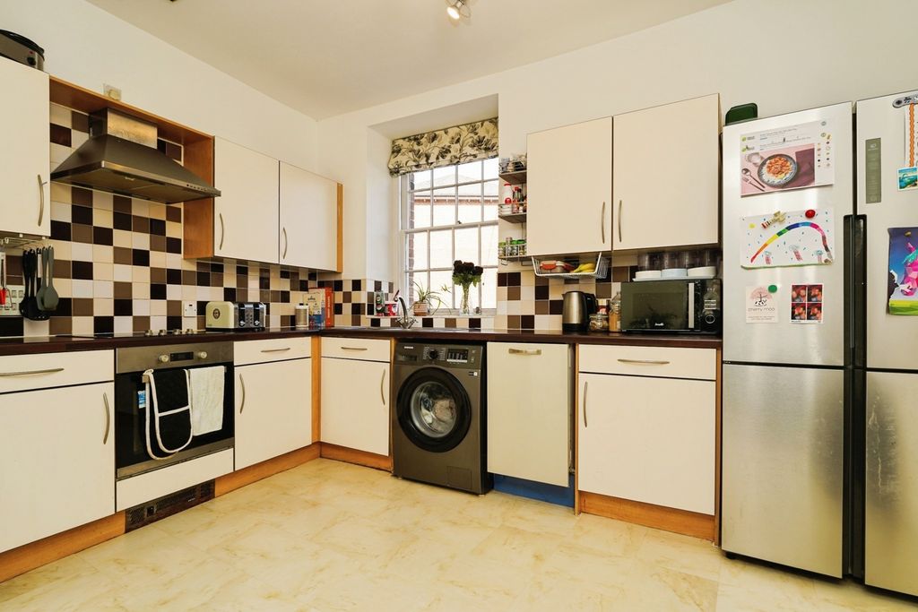 Property photo 2 of 17 Pbox-Img.Jpg