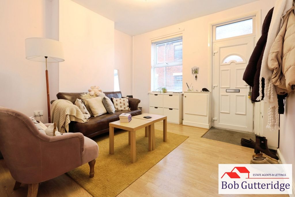 Property photo 2 of 13 Sitting Room