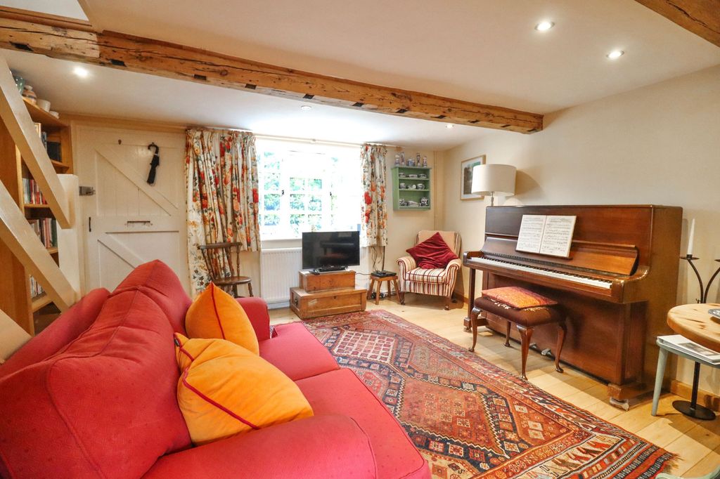 Property photo 2 of 7