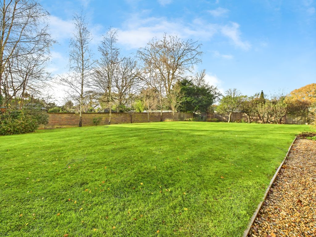 Additional image 20 of 2 bed flat for saleKentwyns Place, Kentwyns Drive, Horsham RH13
