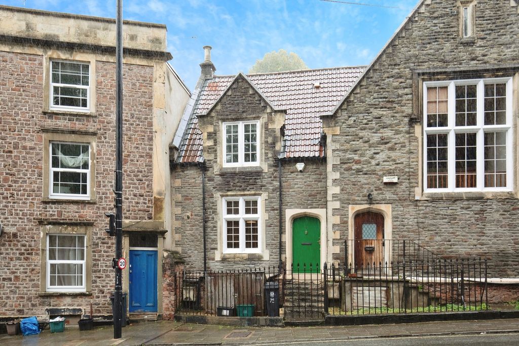 Property photo 1 of 14 Photo