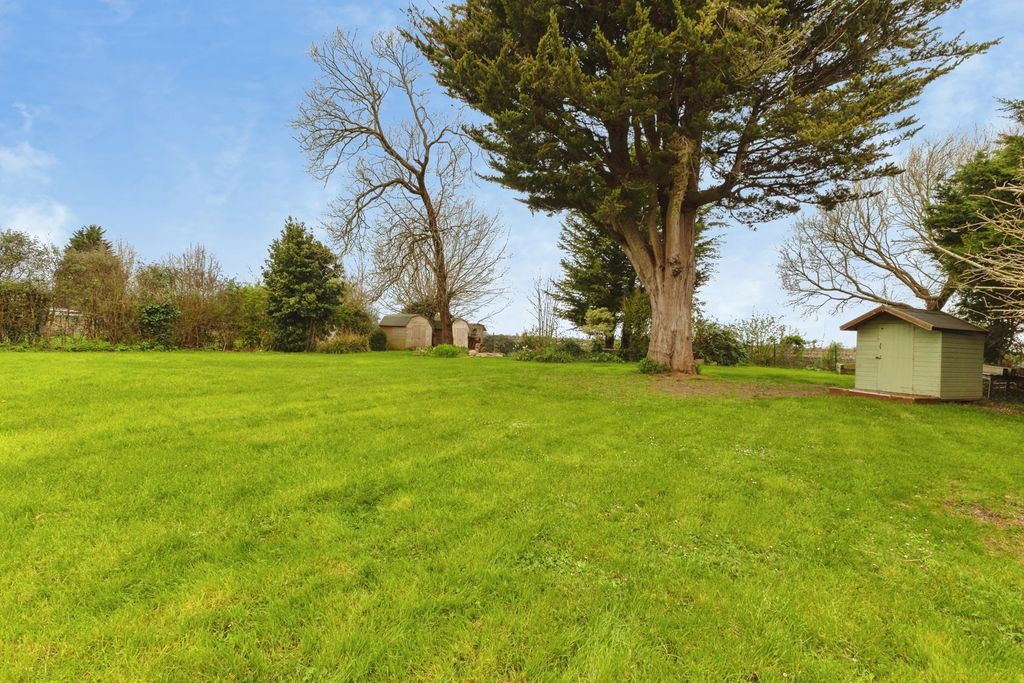 Property photo 3 of 20 Pbox-Img.Jpg