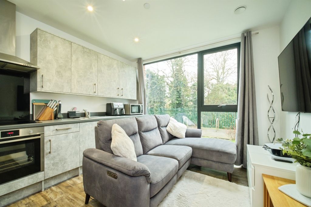 Property photo 2 of 20