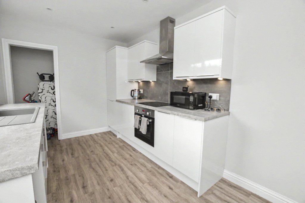Property photo 2 of 18 Picture No. 48