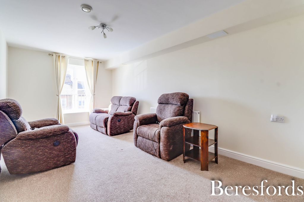 Property photo 2 of 13 Picture No. 18