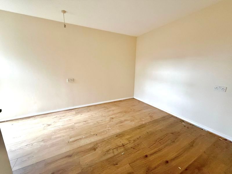 Property photo 3 of 9 Bedroom