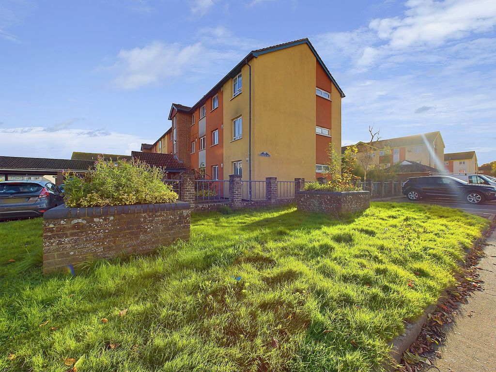 Property photo 1 of 16 Cam03519G0-Pr0161-Still001