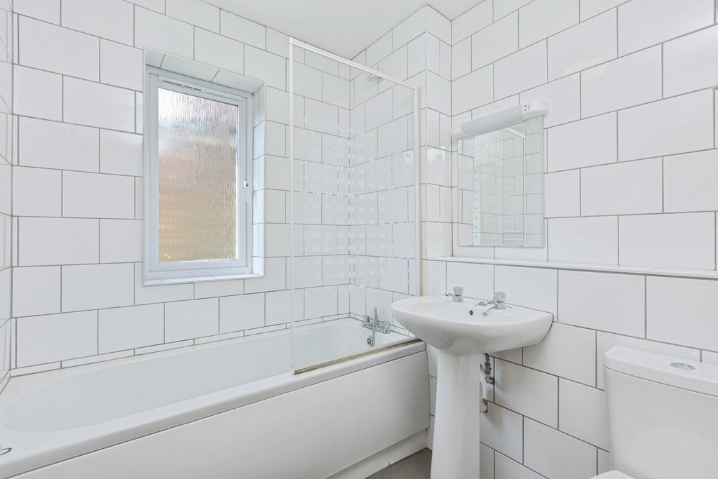 Property photo 3 of 11 Pbox-Img.Jpg