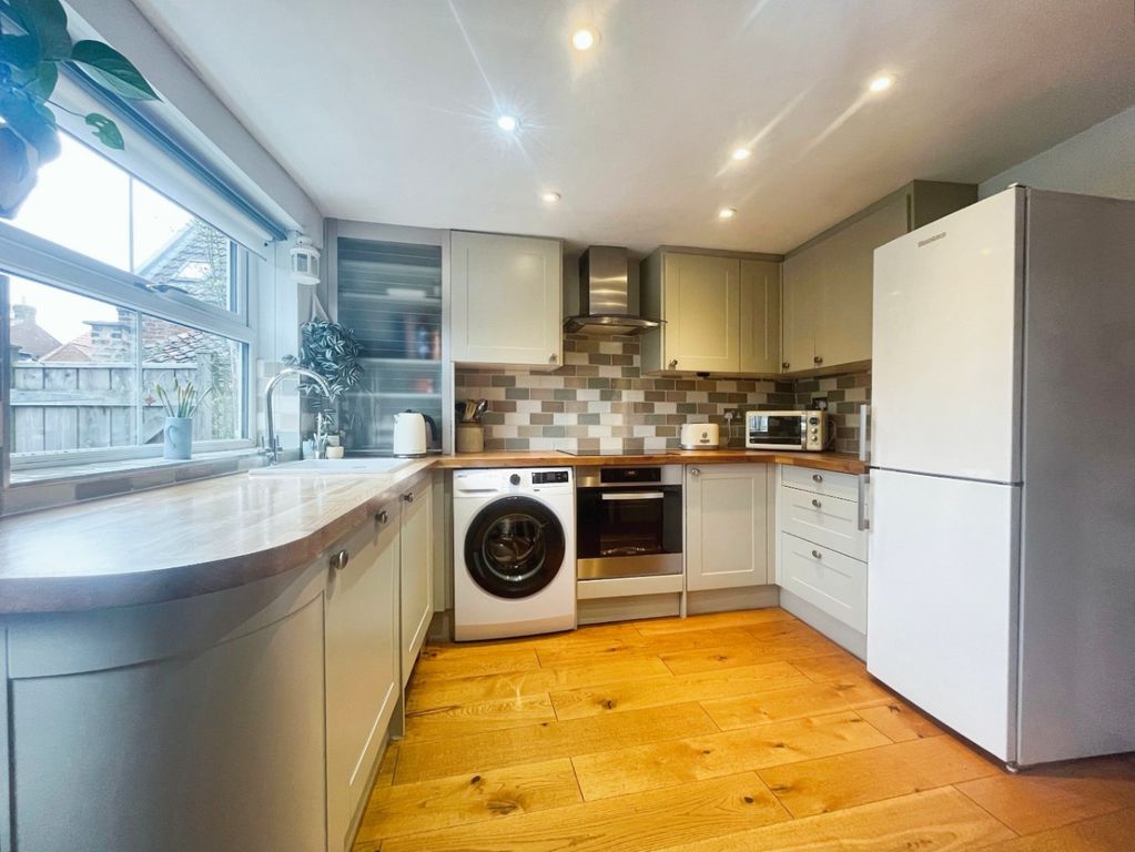 Property photo 2 of 36 3881384