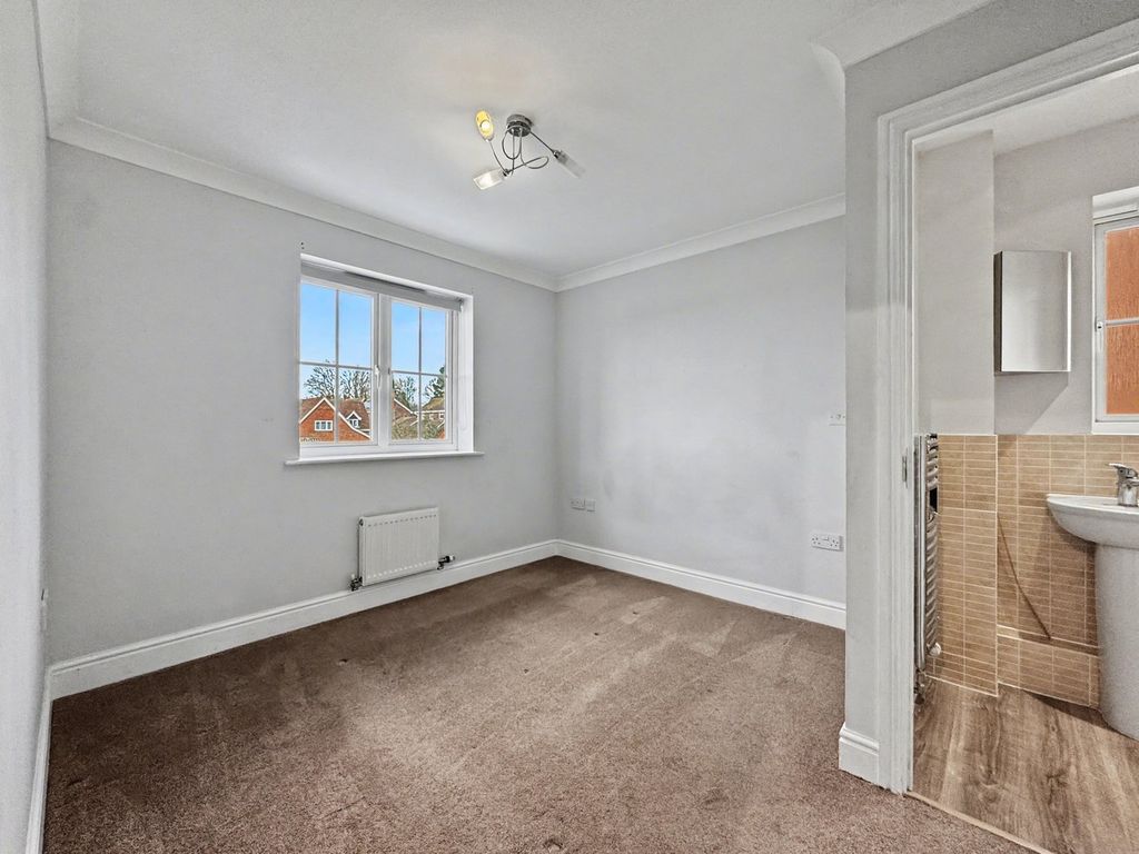 Property photo 3 of 26