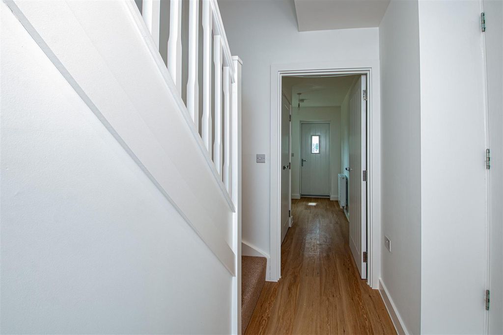 Property photo 2 of 14 16Rob_1.Jpg