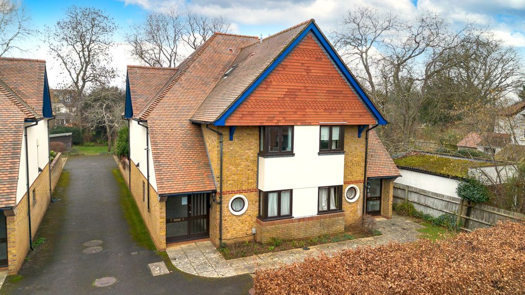 Property photo 1 of 13 Front