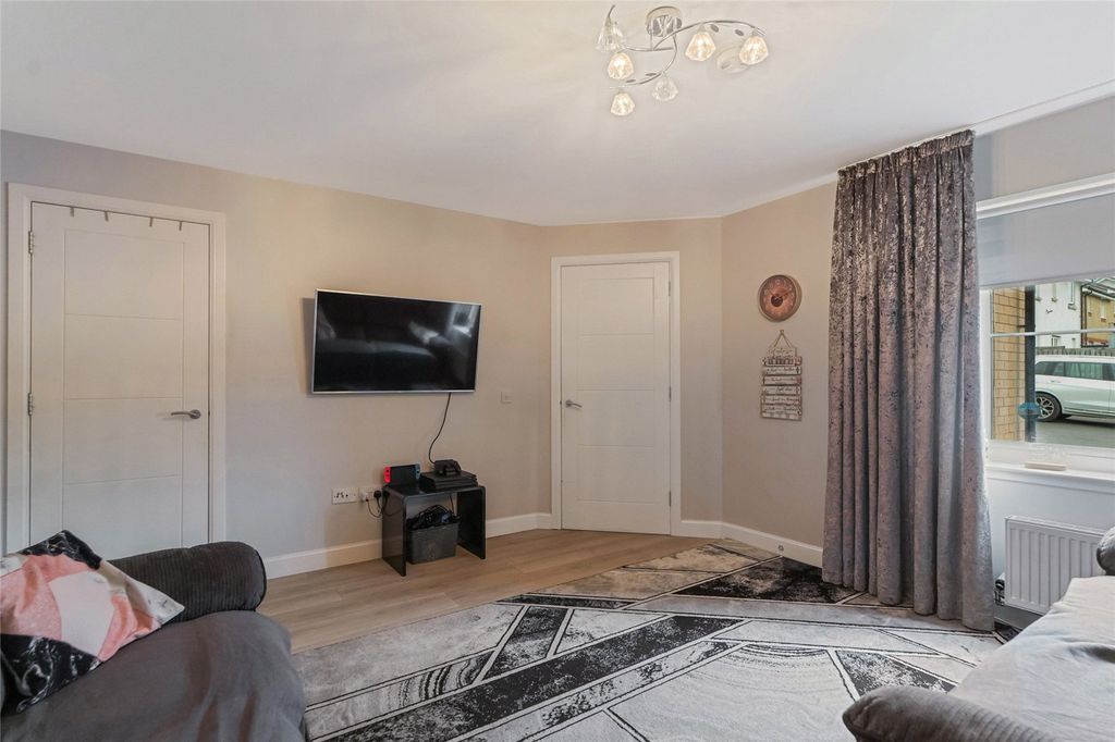 Property photo 3 of 21 Picture No. 04