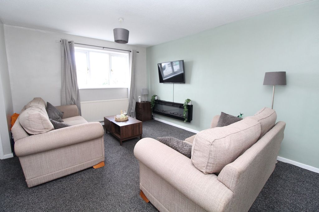 Property photo 2 of 14