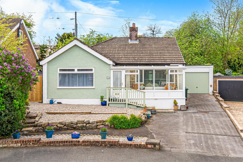 Property photo 1 of 20 Hall Drive