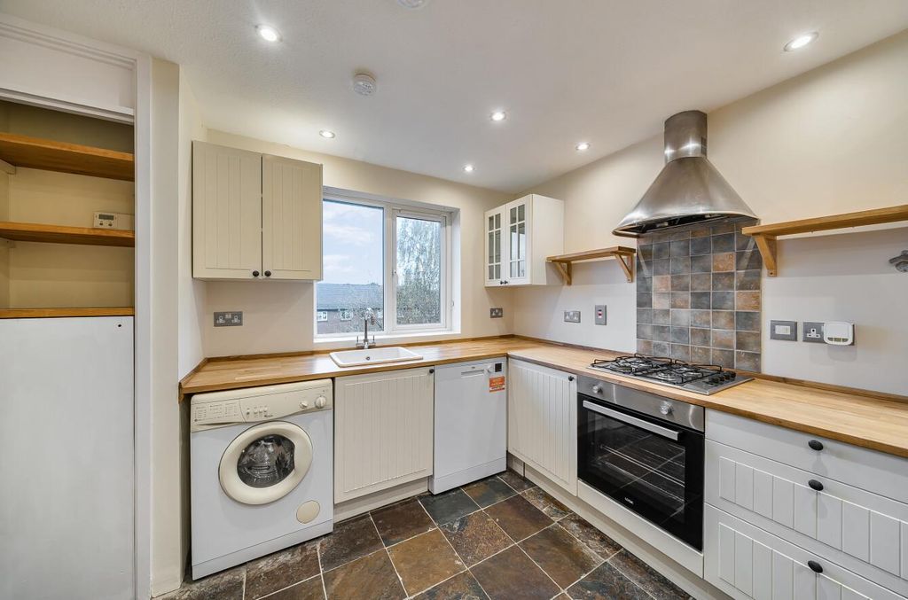 Property photo 3 of 7 Davidson Frost-Wellings, Dfw, Wheelwright Close, B