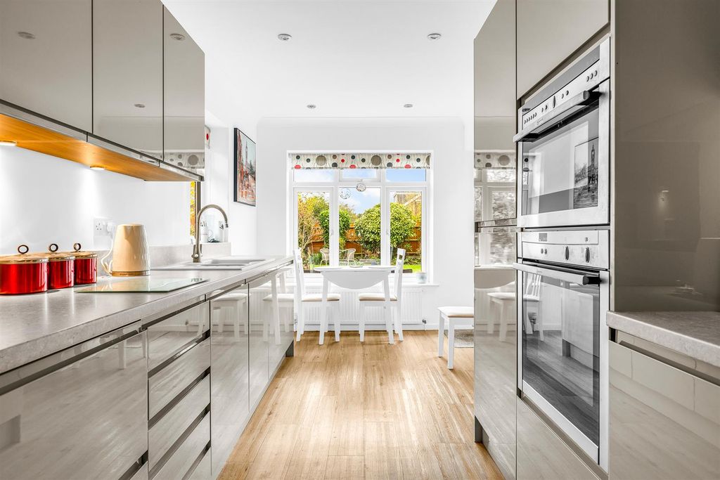 Property photo 3 of 18 Internal-11.Jpg