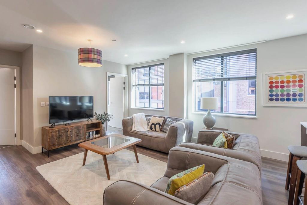 Property photo 1 of 18 Open Plan Living Area