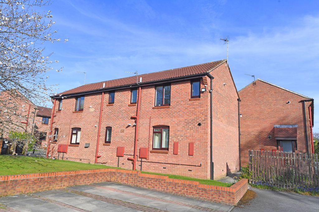 Property photo 1 of 7